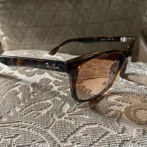 Ray-Ban Classic Tortoise Sunglasses
